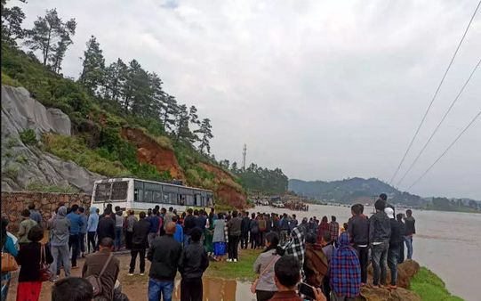 આસામમાં પૂર-ભૂસ્ખલનનો કહેર, 26 જીલ્લાઓમાં સંકટમાં લાખો લોકો, બચાવ ચાલુ