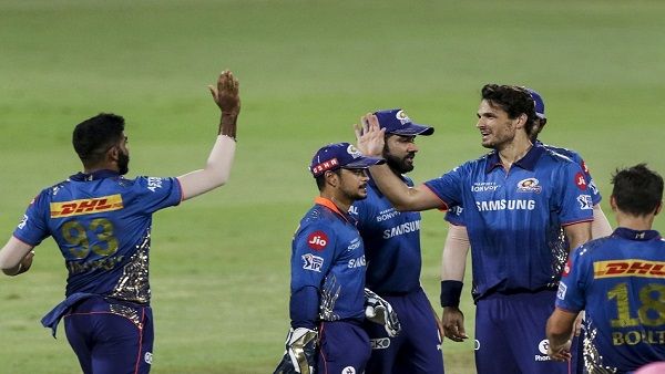 IPL 2022 MI vs DC: વરસાદ વચ્ચે મુંબઇએ જીત્યો ટોસ, પ્રથમ બોલીંગનો લીધો નિર્ણય