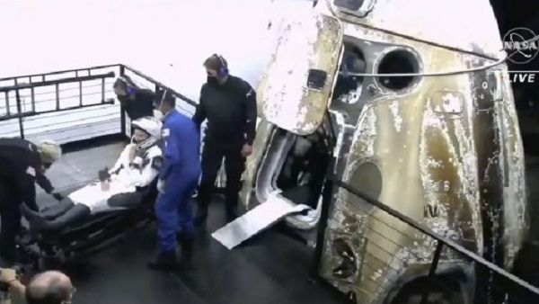 ચંદ્રની સપાટી પર આગળનું પગલું