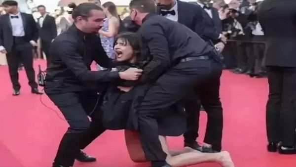 આ મહિલા મહિલા અધિકાર કાર્યકર્તા છે