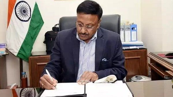 રાજીવ કુમારે આ - આ વિભાગોમાં કર્યું છે કામ રાજીવ કુમારે આ - આ વિભાગોમાં કર્યું છે કામ