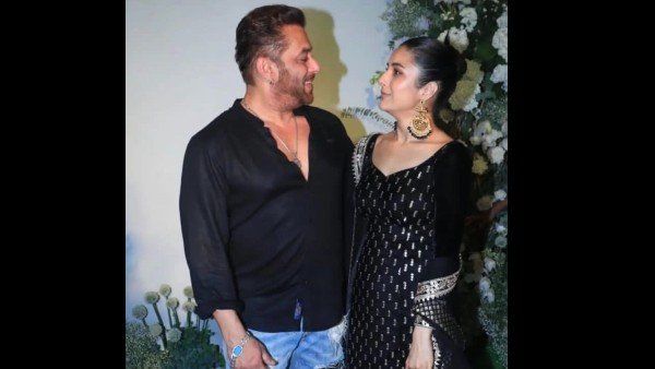 શહનાઝ સલમાન સાથે ઘણી ખુશ દેખાતી હતી