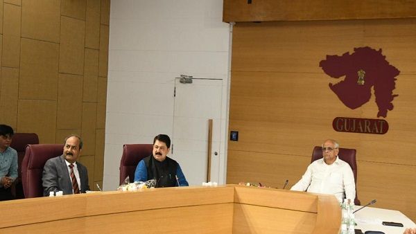 મુખ્યમંત્રીએ 14 જિલલાના 1.23 લાખ ખેડૂતોને ખાતર બિયારણ કિટ્સ વિતરણની વર્ચ્યુલી શરૂઆત કરી