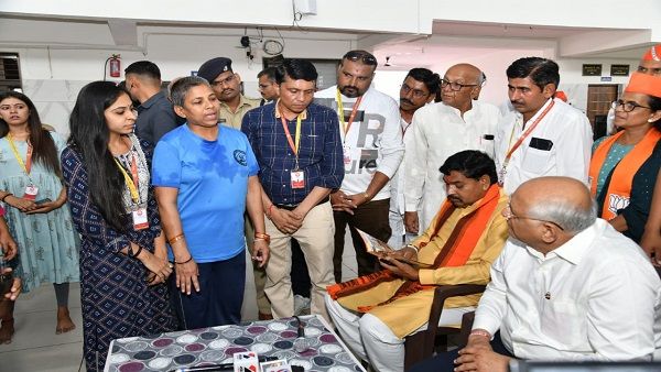 મુખ્યમંત્રી ભૂપેન્દ્ર પટેલ બાયડ મંદબુદ્ધિ મહિલા સમાજ સેવા ટ્રસ્ટની મુલાકાતે પહોચ્યા!