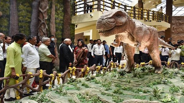 બાલાસિનોરમાં 16.50 કરોડના ખર્ચે દેશનું પ્રથમ ડાયનાસોર મ્યુઝિયમનું લોકાર્પણ