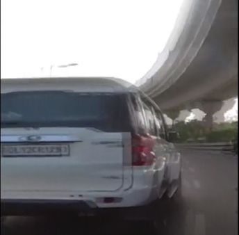 મિત્રો સાથે ગુરુગ્રામથી દિલ્હી આવી રહ્યા હતા બાઇકર્સ