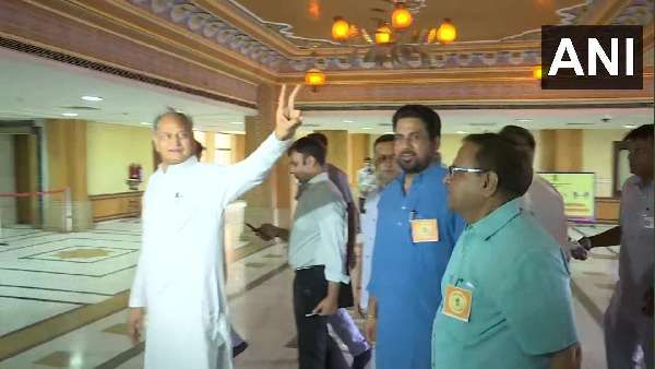 Rajya Sabha Election 2022: રાજસ્થાન CMની હાજરીમાં બસપામાંથી કોંગ્રેસમાં આવેલા ધારાસભ્યોએ આપ્યો મત