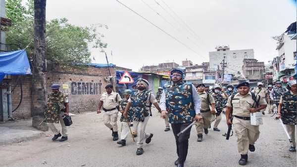 તોફાનીઓ વિરુદ્ધ પુરાવા એકત્ર કરવા સૂચના 
