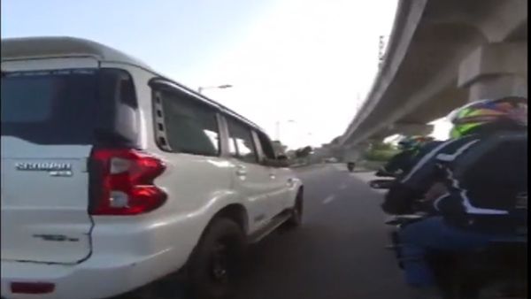 ઇરાદાપૂર્વક બાઇકને ટક્કર મારીને ભાગી ગયો કાર ચાલક