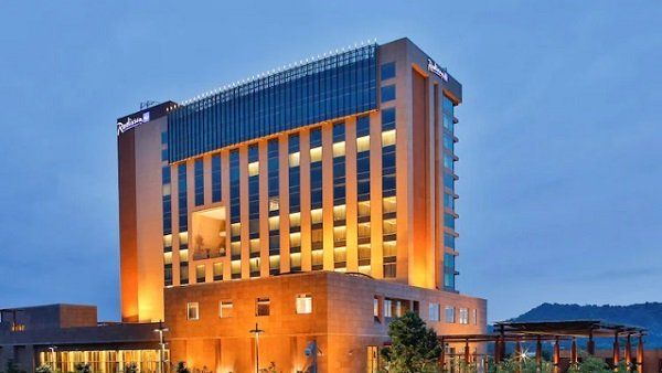 7 દિવસ માટે 70 રુમ બુક 7 દિવસ માટે 70 રુમ બુક