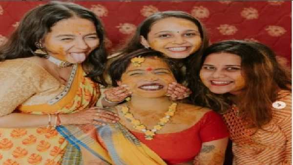 વિરોધના કારણે તેણે મંદિરમાં લગ્ન-વિધિ કરવાનુ ટાળ્યુ