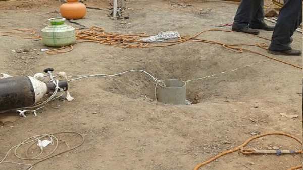 ગુજરાતમાં સેનાની મદદથી બોરવેલમાંથી કાઢવામાં આવ્યુ 2 વર્ષનુ બાળક