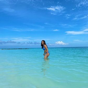 સોફી હોટ લાગી રહી છે સોફી હોટ લાગી રહી છે