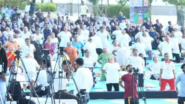 International Yoga Day 2022: અમદાવાદમાં રિવરફ્રન્ટ ખાતે ઉજવણી, CM ભૂપેન્દ્ર પટેલ અને હર્ષ સંઘવી રહ્યા હાજર