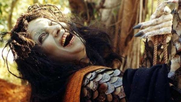 6. શબાના આઝમી - સ્પાઈડર વિચ