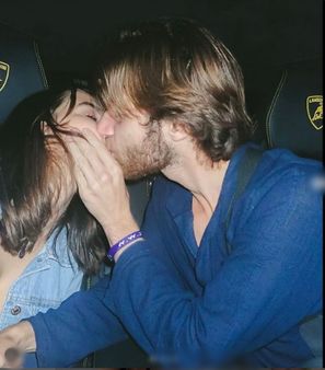 આલિયા કશ્યપે શેર કરી વેકેશનની ઝલક આલિયા કશ્યપે શેર કરી વેકેશનની ઝલક