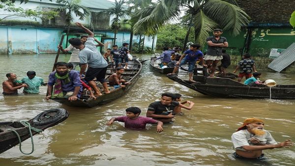 4 જિલ્લામાં અનેક લોકો માર્યા ગયા