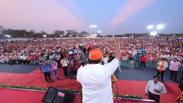 સીઆર પાટીલે મોડાસા ખાતે 40 મીટર ઉંચા ફ્લેગ માસ્ટનું લોકાર્પણ કર્યું