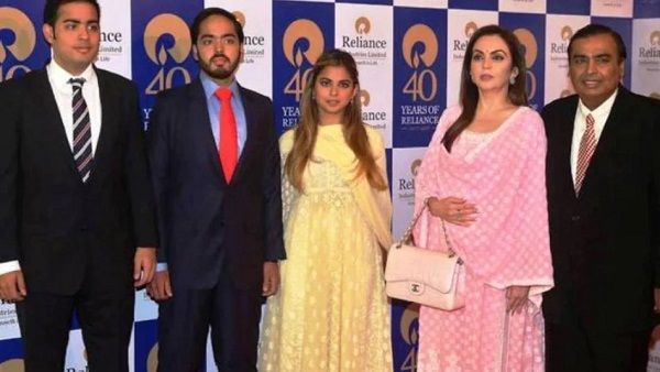 Reliance Jio: મુકેશ અંબાણીએ આપ્યુ રાજીનામુ, આકાશ અંબાણી બન્યા રિલાયન્સ જીયોના ચેરમેન