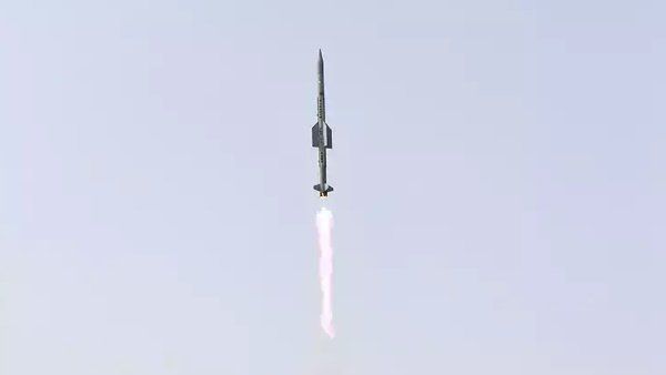 જમીન પરથી હવામાં માર કરતી મિસાઇલનું DRDOએ કર્યુ સફળ પરિક્ષણ