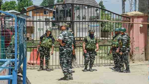'કાશ્મીર હવે અમારા માટે સુરક્ષિત નથી'