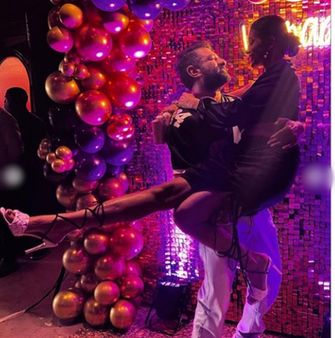 રોમેન્ટિક સ્ટાઈલ સોશિયલ મીડિયા પર ઝડપથી વાયરલ થઈ રોમેન્ટિક સ્ટાઈલ સોશિયલ મીડિયા પર ઝડપથી વાયરલ થઈ