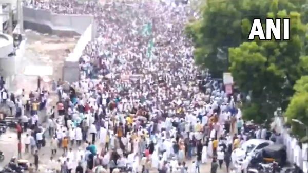 જુમ્માની નમાઝ બાદ દેશભરમાં હિંસક પ્રદર્શન, ઘણી જગ્યાએ આગચંપીની ઘટના