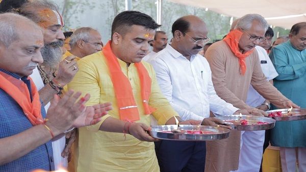 અમદાવાદમાં ભગવાન જગન્નાથની જળયાત્રા નીકળી,રાજકીય નેતાઓ રહીયા હાજર