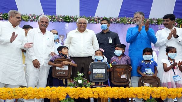 20-22 વર્ષના યુવાનોને અશાંતિ શું છે, તે પણ ખબર નહીં હોય