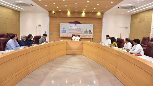 હોસ્ટેલમાં 1,000 થી વધુ મજૂરોને સમાવવાની ક્ષમતા હશે હોસ્ટેલમાં 1,000 થી વધુ મજૂરોને સમાવવાની ક્ષમતા હશે