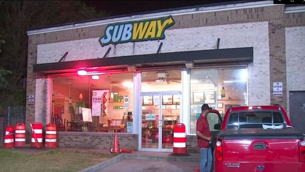 આરોપીને શોધી રહી છે પોલીસ