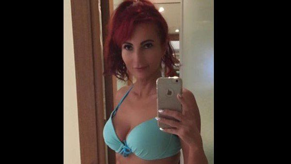 30 વર્ષ નાના યુવક સાથે ડેટિંગ