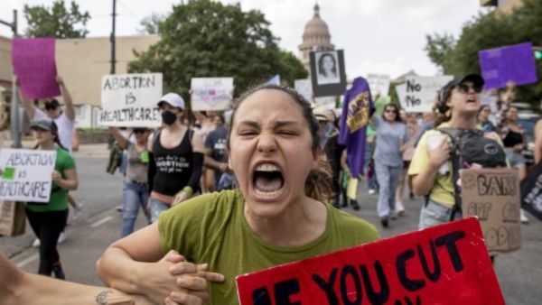 અમારા શરીર પર પુરુષોનો કોઈ અધિકાર નહીં અમારા શરીર પર પુરુષોનો કોઈ અધિકાર નહીં