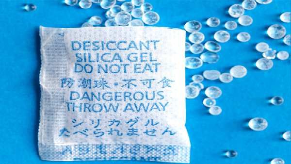 ચૉક કે સિલિકૉન પાઉચ રાખો