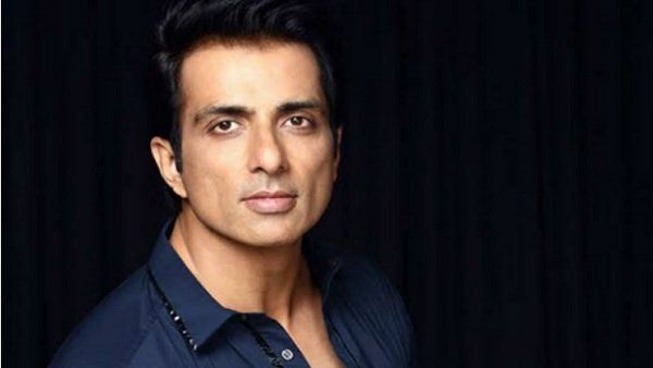 સોનૂ સૂદે જરુરિયાતમંદોને આપી હિંમત સોનૂ સૂદે જરુરિયાતમંદોને આપી હિંમત