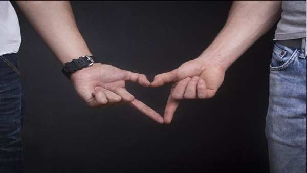 ભ્રમ - 5 માત્ર સમલૈંગિક કે બાયસેક્સ્યુઅલ પુરુષોને મંકીપૉક્સ થાય છે ભ્રમ - 5 માત્ર સમલૈંગિક કે બાયસેક્સ્યુઅલ પુરુષોને મંકીપૉક્સ થાય છે