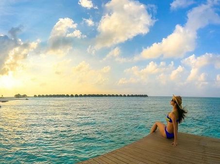 મોની સતત બોલ્ડ ફોટો શેર કરતી રહે છે મોની સતત બોલ્ડ ફોટો શેર કરતી રહે છે