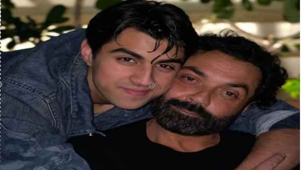 બાળકોએ કહ્યું, પિતાજી, તમે કામે કેમ નથી જતા?