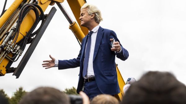 સતત ઇસ્લામ વિરુદ્ધ બોલે છે ડચ સાંસદ સતત ઇસ્લામ વિરુદ્ધ બોલે છે ડચ સાંસદ