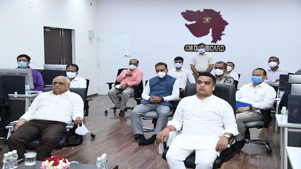 સવારે રથયાત્રાનો ધામધૂમથી પ્રારંભ કરાવ્યા બાદ દરિયાપુરથી ફરી રથયાત્રામાં જોડાશે ગૃહ રાજ્યમંત્રી હર્ષ સંઘવી