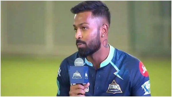 પંડ્યાએ કરી વાપસી પંડ્યાએ કરી વાપસી