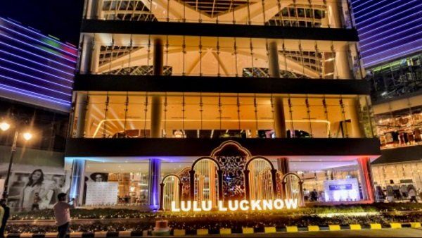 પહેલા નમાઝ, પછી FIR, હવે હનુમાન ચાલીસાનો પાઠ કરવાની ધમકી, જાણો વિવાદોમાં કેમ આવ્યો લુલુ મોલ?