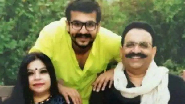 યોગી સરકારની એક્શન, મુખ્તાર અંસારીની પત્ની અને ધારાસભ્ય પુત્ર અબ્બાસ ભાગેડુ જાહેર