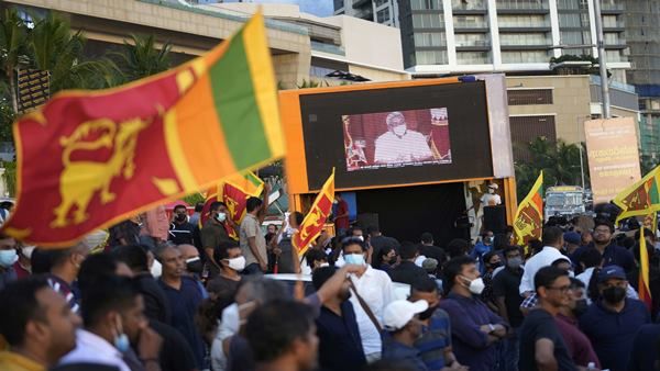 Sri Lanka Crisis: દેશ ડુબાવીને નથી અટકી રહ્યો રાજપક્ષે પરીવાર, આ રીતે ફરી સત્તા પર કરવા માંગે છે કબ્જો