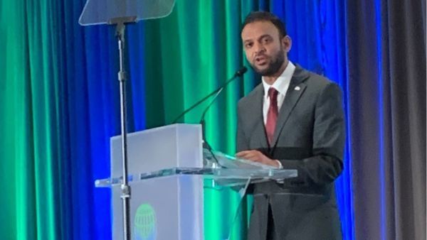 ભારતીય મૂળના છે રશાદ હુસૈન 