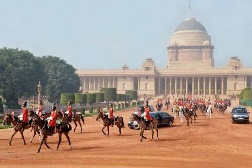 ભારતે પાકિસ્તાન પાસેથી ટોસમાં જીતેલી રેજિમેન્ટ કરે છે રાષ્ટ્રપતિની સુરક્ષા