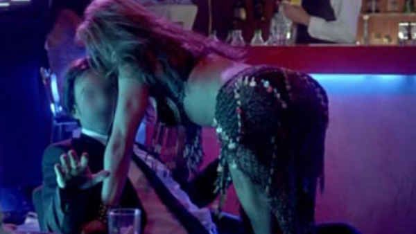 આ દેશમાં આર્થિક મંદીમાં મહિલાઓ સેક્સ વર્કર બનવા મજબુર, સેક્સ વર્કરની સંખ્યામાં 30 ટકાનો વધારો!