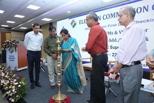 ગાંધીનગર મહાત્મા મંદિર ખાતે ચૂંટણીપંચ દ્વારા રાજ્યકક્ષાનો વર્કશૉપ યોજાયો!