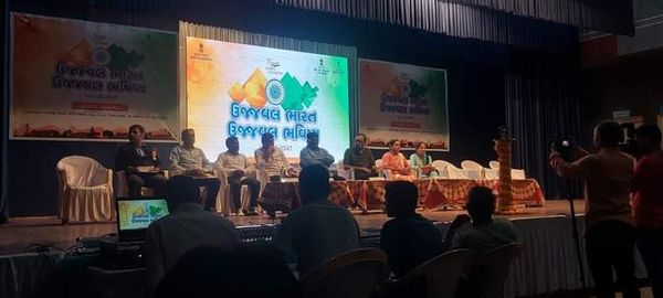 વલસાડમાં ઉજ્જવલ ભારત ઉજ્જવલ ભવિષ્ય થીમ પર વીજ ઉત્સવ મનાવાયો!