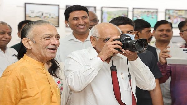 ફોટો જર્નાલિસ્ટ એશોસીએશન દ્વારા અમદાવાદ માં આયોજિત ફોટો પ્રદર્શન’ને ખુલ્લું મુકતા મુખ્યમંત્રી ભૂપેન્દ્ર પટેલ
